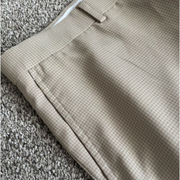 Walter Hagen Men's Size 38 Khaki Checked Chinos Flat Front Golf Shorts Summer - Picture 3 of 6
